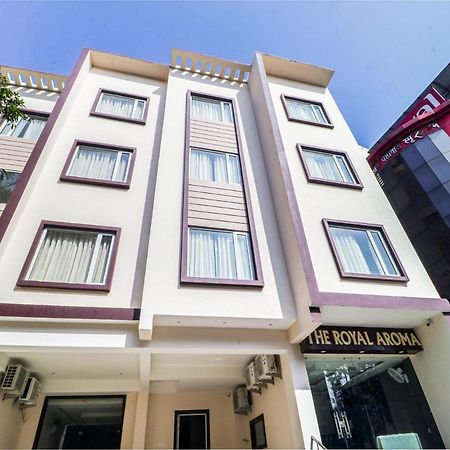 Oyo Townhouse 853 Hotel The Royal Aroma Haridwār Buitenkant foto