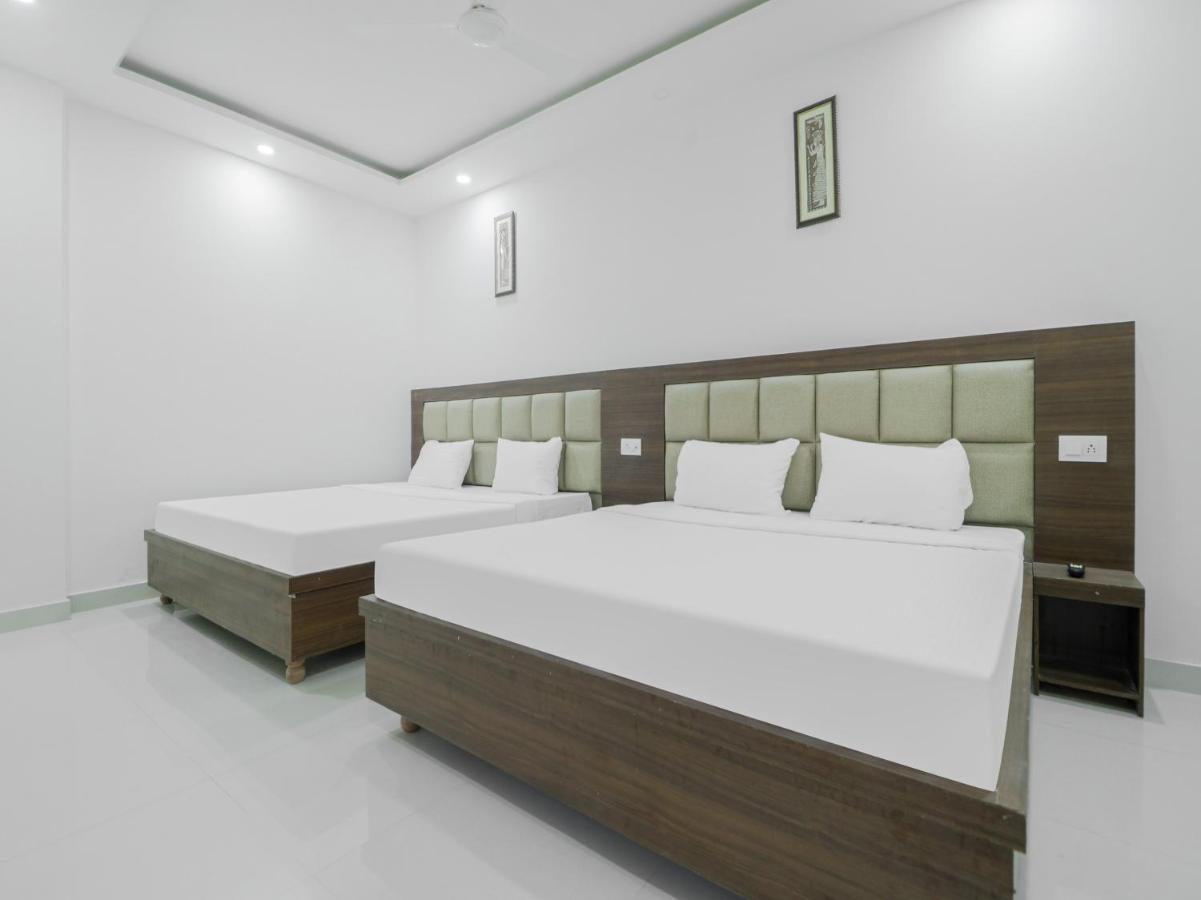 Oyo Townhouse 853 Hotel The Royal Aroma Haridwār Buitenkant foto