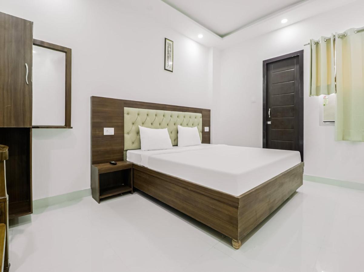 Oyo Townhouse 853 Hotel The Royal Aroma Haridwār Buitenkant foto